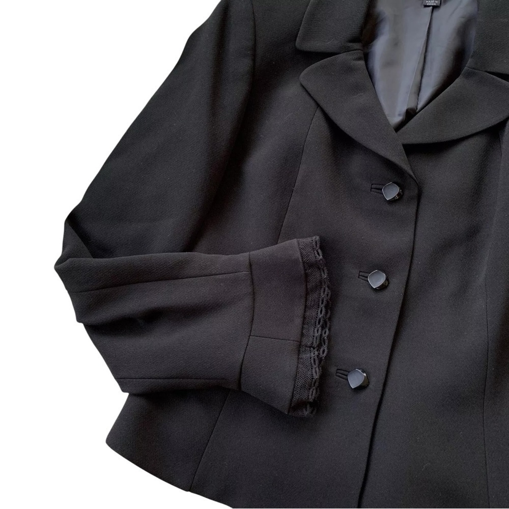 Albert Nipon Ruffle Lace Cuff Buttoned Formal Bla… - image 3